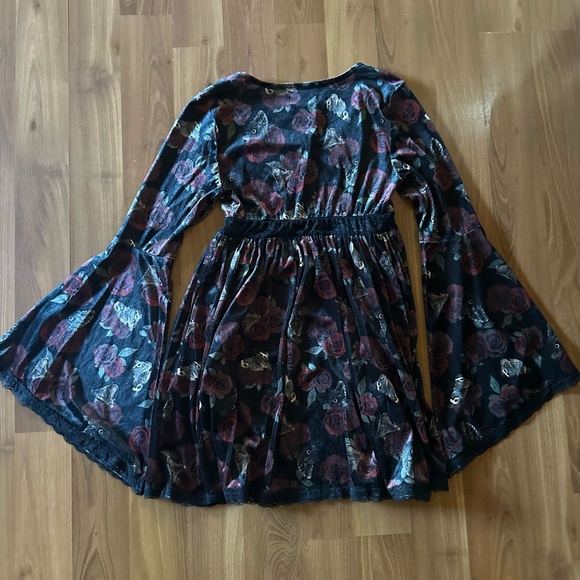 NWT Thorn & Fable Rose Moth Velvet Bell Sleeves dress size small Hot Topic - Picture 8 of 9